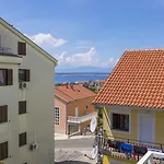 Cozy Mit Meerblick, Privatparkplatz, Garten, Klima, Wifi Appartement Crikvenica