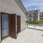Appartement Cozy Mit Meerblick, Privatparkplatz, Garten, Klima, Wifi