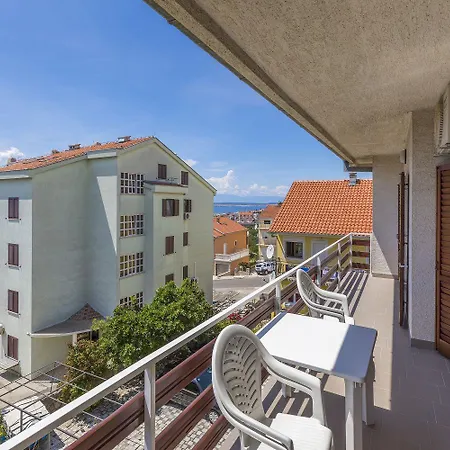 Cozy Mit Meerblick, Privatparkplatz, Garten, Klima, Wifi Lägenhet *