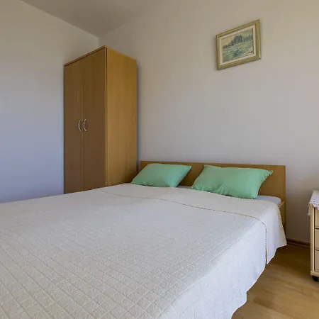 Apartman Cozy Mit Meerblick, Privatparkplatz, Garten, Klima, Wifi