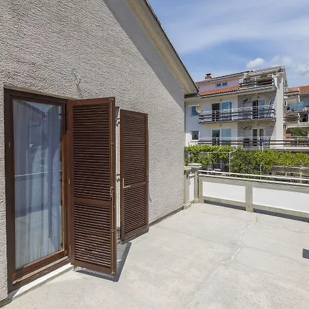 Lägenhet Cozy Mit Meerblick, Privatparkplatz, Garten, Klima, Wifi