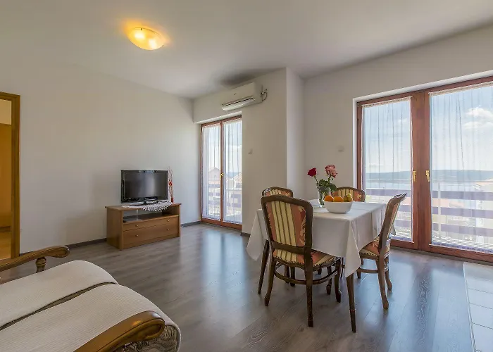 Cozy Mit Meerblick, Privatparkplatz, Garten, Klima, Wifi *