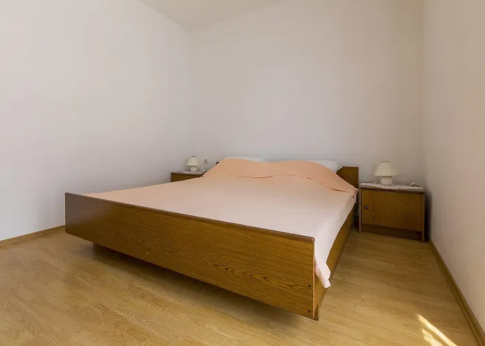 Apartman Cozy Mit Meerblick, Privatparkplatz, Garten, Klima, Wifi