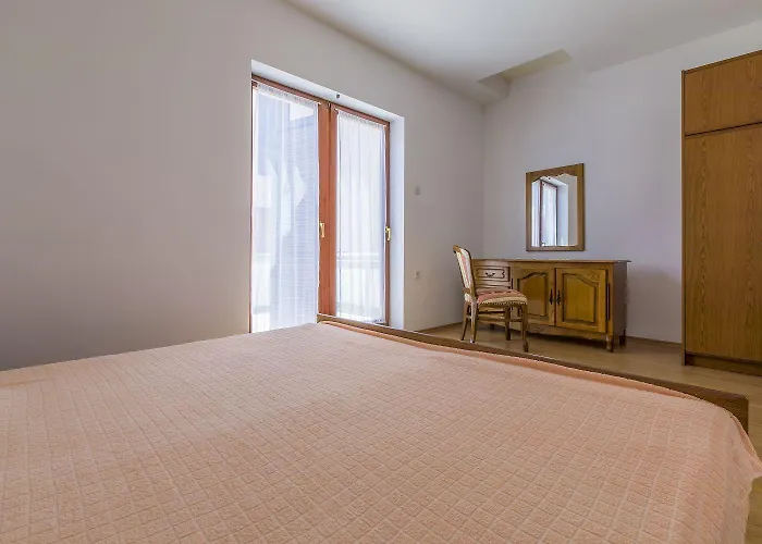Apartman Cozy Mit Meerblick, Privatparkplatz, Garten, Klima, Wifi