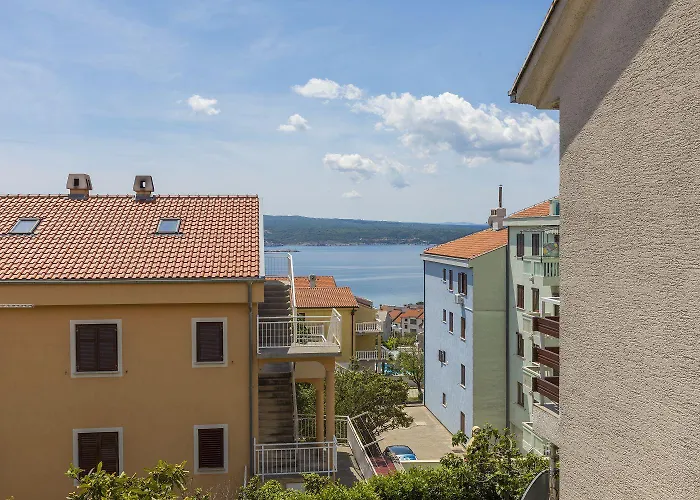 Cozy Mit Meerblick, Privatparkplatz, Garten, Klima, Wifi Crikvenica