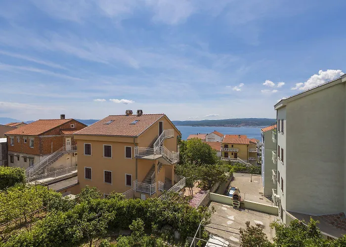 Cozy Mit Meerblick, Privatparkplatz, Garten, Klima, Wifi Apartment Crikvenica