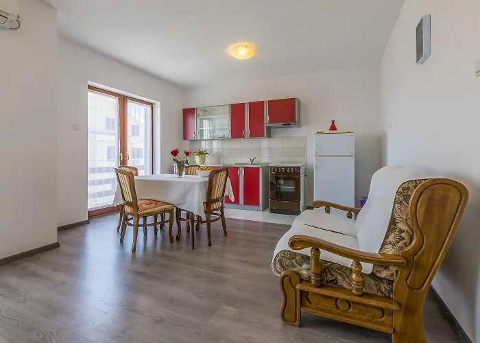 Apartment Cozy Mit Meerblick, Privatparkplatz, Garten, Klima, Wifi